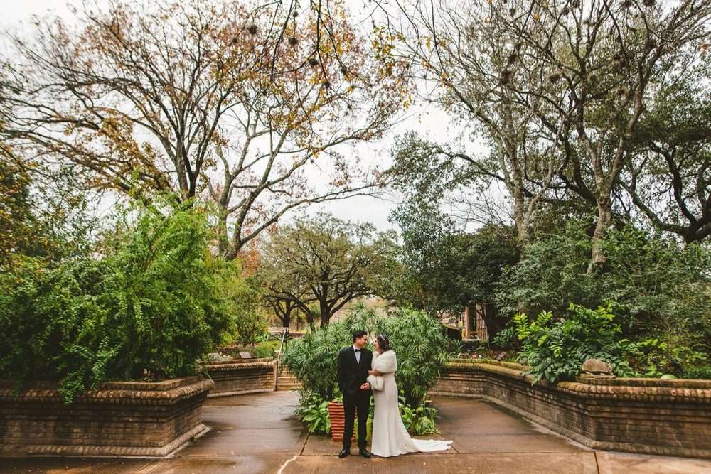 Outdoor wedding portraits at san Antonio botanical garden